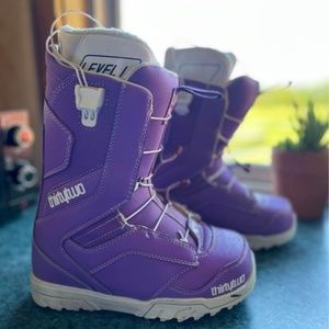 Women’s ThirtyTwo Snowboarding Boots Size 6 Purple